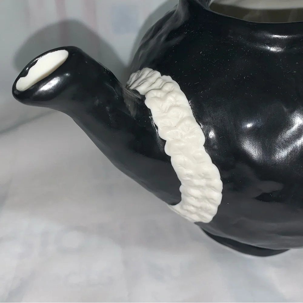 RARE! Jonathan Adler neo-classical NAÎVITÉ modern TEAPOT near mint!